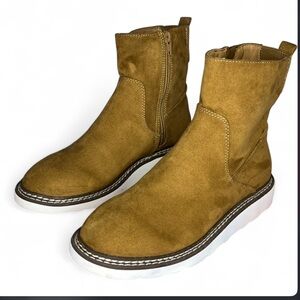 Universal Thread Memory Foam Faux Suede Chelsea Ankle Boots - Chestnut - Size 6